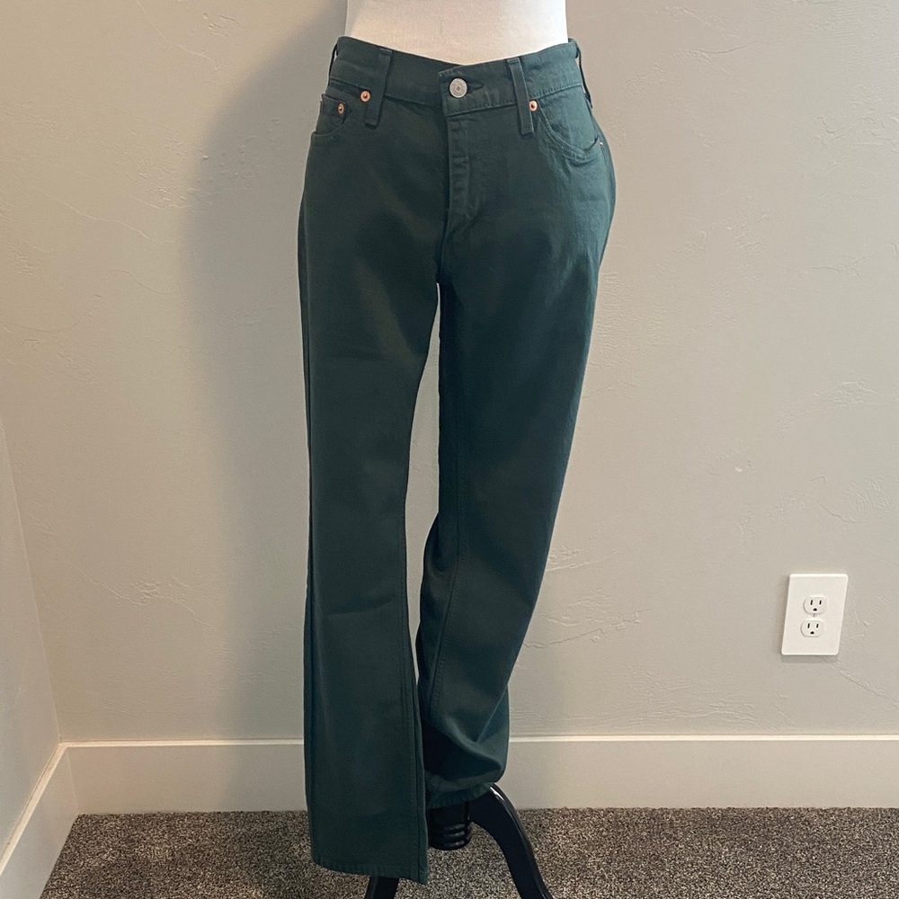 NWT, Levi’s dark green jeans.
